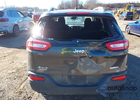 2016 Jeep Cherokee Latitude из США, поврежденный, VIN 1C4PJMCB5GW118228